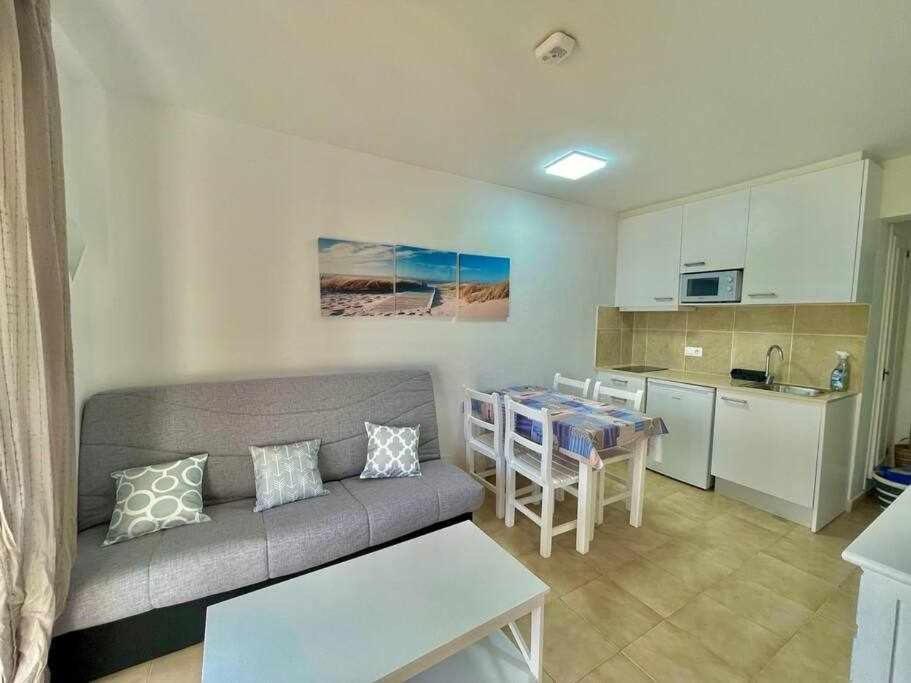 Pura Vida Apartamento Con Piscina カラ・エン・ブラネス エクステリア 写真